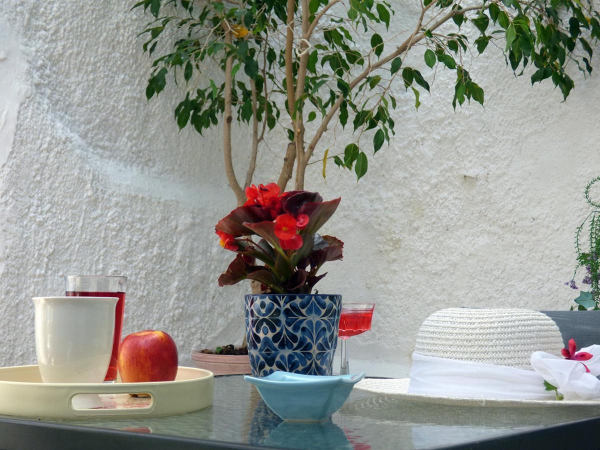 Tasoula Guest House Adamantas  Exterior photo